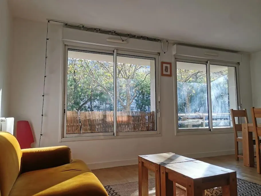 Apartment Superbe Appartement Calme A Republique Paris France